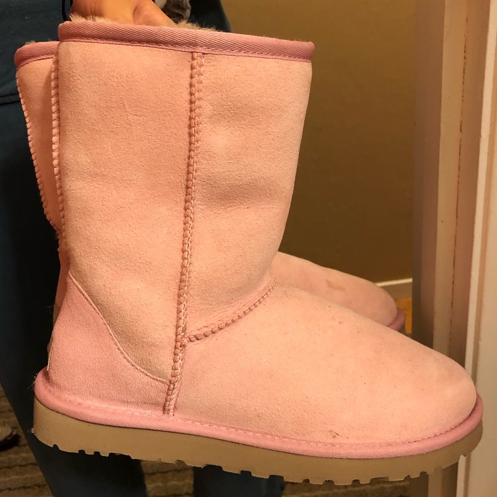 Women’s Classic Short Uggs - light pink